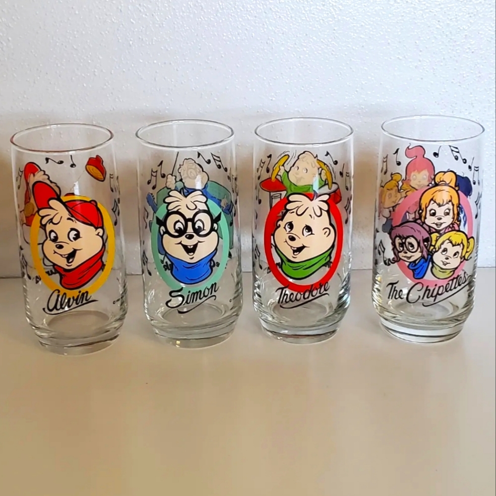 Set of 4 Alvin and the Chipmunks drinking glasses from 1985